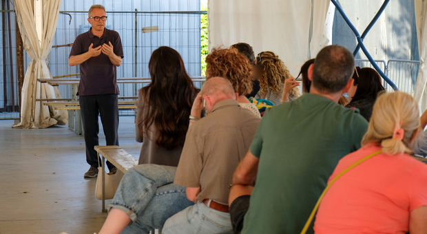 Francesco Saviane, scintille tra i genitori e don Cesare Contarini: &laquo;Vattene&raquo;