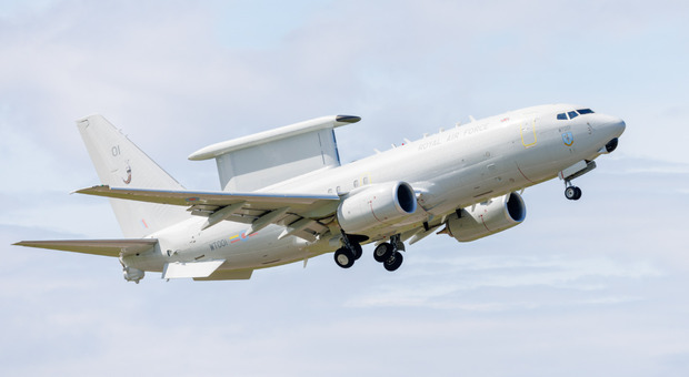 https://statics.cedscdn.it/photos/MED/2026/05/25/9553468_25111413_royal_air_force.jpg
