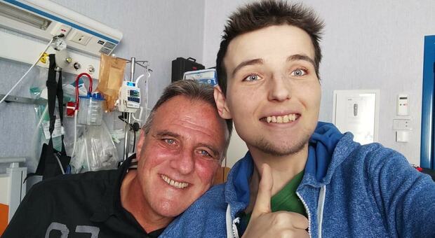 Carmine Perrone, il sergente stroncato dalla malattia a 55 anni: il figlio Renato morto di leucemia tre anni prima