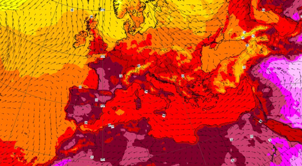 Caldo, i primi 4 bollini rossi sull'Italia: gioved&igrave; allerta massima, ecco dove e quanto durer&agrave;