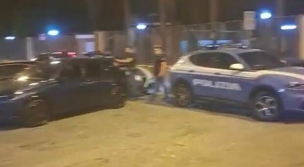 Ancora una stesa ad Afragola. Esplosi sette colpi tra via Sportiglione e viale Sant'Antonio