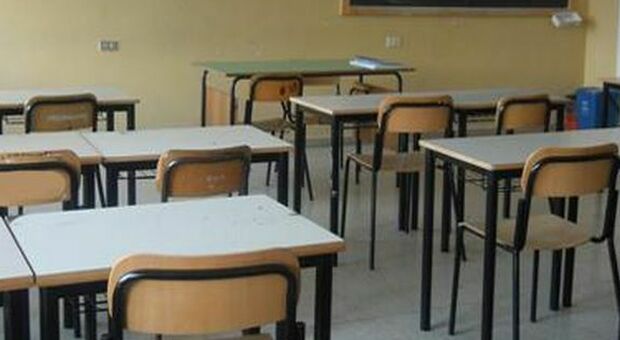 Violenza sessuale sulle sue alunne: arrestato un maestro della scuola primaria