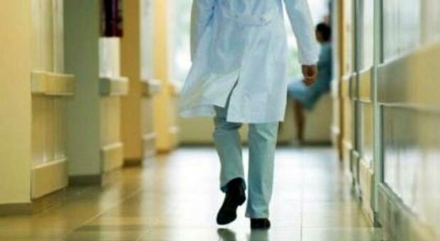 Serra de&rsquo; Conti, il medico c'&egrave; solo il venerd&igrave;. Il Comune all&rsquo;Ast: &laquo;Inaccettabile&raquo;
