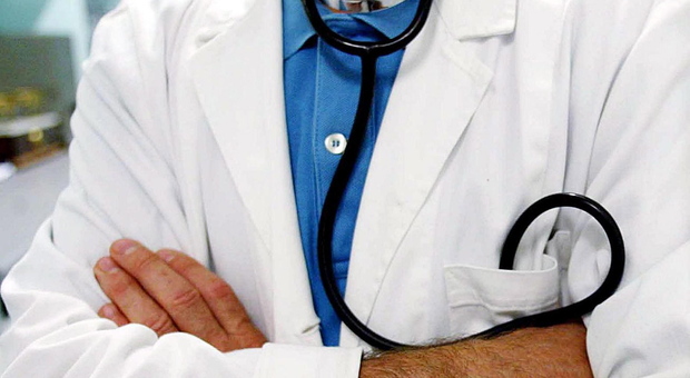 Falsi diplomi di formazione in Medicina generale ottenuti in Romania: 3 dottori veneti condannati