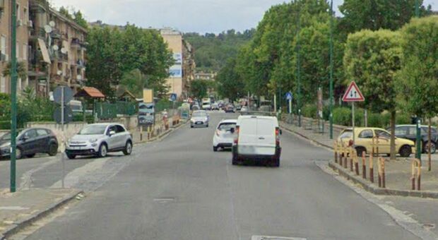 Fuorigrotta, agguato al Rione Traiano: un regolamento di conti dietro al raid. Ecco chi era l'obiettivo