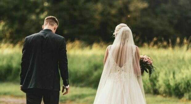 https://statics.cedscdn.it/photos/MED/2026/05/31/9565696_31120638_matrimonio3.jpg