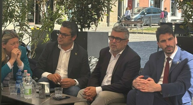Giunta, la Lega bacchetta il sindaco Olivetti: &laquo;Santarelli fuori? Scegliamo noi chi ci rappresenta, non siamo a una bancarella&raquo;