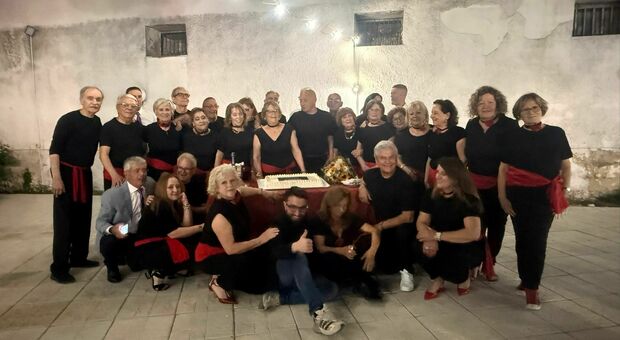 Dall'Alligalli agli ottant'anni in pista: a Brindisi la scuola di ballo dove si impara la ricetta della felicità. Ecco dove