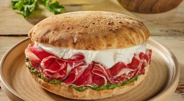 La Puglia in autostrada: il Capocollo di Martina Franca diventa gourmet nei menu Autogrill. Ecco il nuovo panino