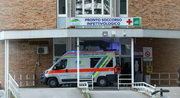 Napoli, l'ospedale Cotugno diventa centro di riferimento contro l'ebola in Campania