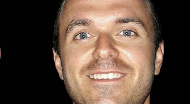 Andrea Bortolin muore a 39 anni per una malattia fulminante: lascia due bambini