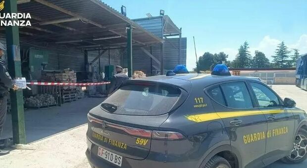 Una fabbrica di marmi abusiva scoperta in Puglia, denunciato il titolare