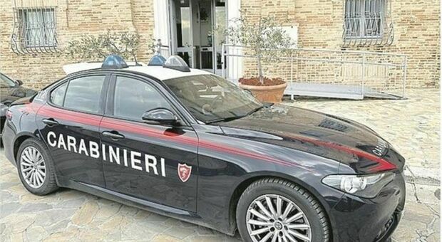 Agguato con la pistola per rapinarlo. &laquo;Nel branco il mio collega di lavoro&raquo;