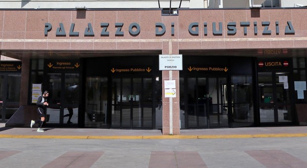 Tribunale, pochi giudici: &laquo;Restano senza risposta 1300 richieste di arresti&raquo;