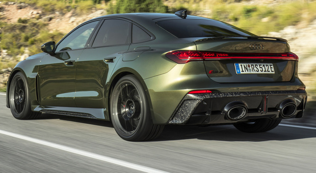 RS5 Phev, si distingue per il perfetto equilibrio tra evoluzione e tradizione