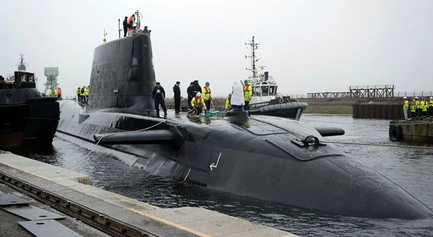 https://statics.cedscdn.it/photos/MED/2026/06/08/9580225_08100528_sottomarini_nucleari_inglesi.jpg