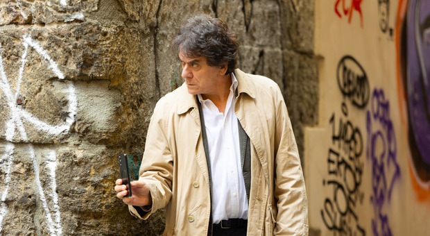 Un Posto al Sole, le anticipazioni di mercoledì 17 giugno: Grillo prova ancora a fregare Eduardo