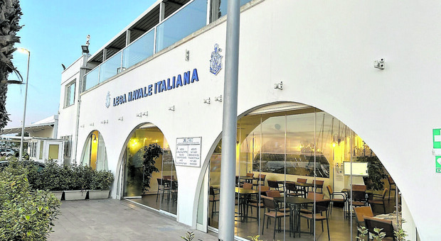 Cimici alla Lega Navale, l'allarme dei soci: «Grave, ascoltano tutti i nostri discorsi»