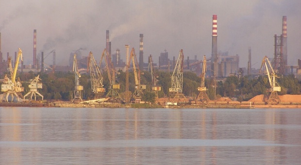 https://statics.cedscdn.it/photos/MED/2026/06/16/9595811_16132627_mar_d_azov_ansa.jpg