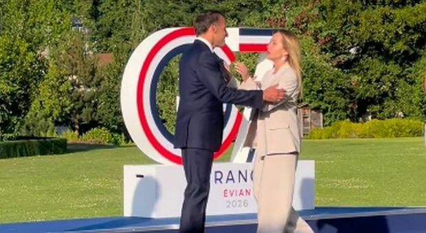 G7 Evian Macron accoglie Meloni con Felicità: le dichiarazioni di Al Bano