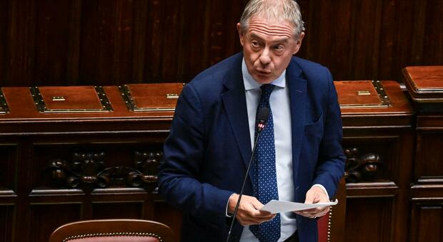 Ex Ilva, l'allarme di Urso alla Camera: «Finiti i prestiti Ue». L?8 luglio l?Appello per l?area a caldo