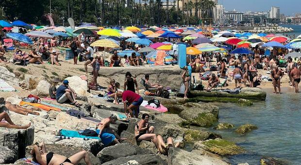 Bari, record a Pane e Pomodoro: 8mila bagnanti in spiaggia, circa il 60% sono turisti stranieri