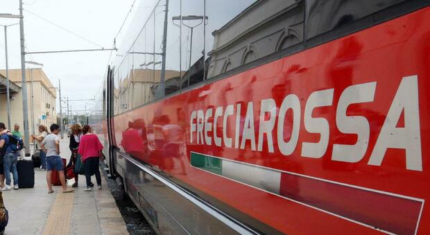 Guasto a un treno regionale, fino a due ore di ritardo per l'Alta velocità Milano-Venezia-Lecce