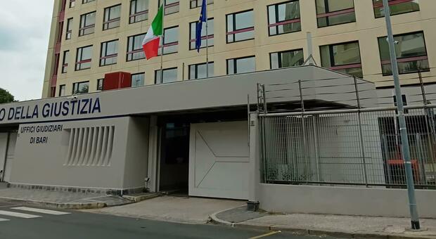 Scambio elettorale politico-mafioso, chiesto il processo anche per ex sindaco ed ex assessore: 11 gli imputati