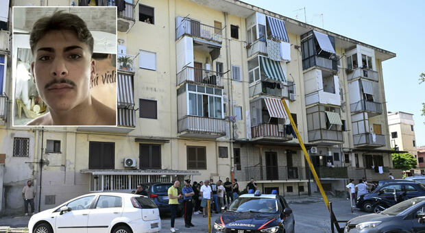 Lorenzo Spasiano ucciso a soli 21 anni sotto casa: «C'era stata una lite durante una partita di calcetto. Era uscito per andare al lavoro»
