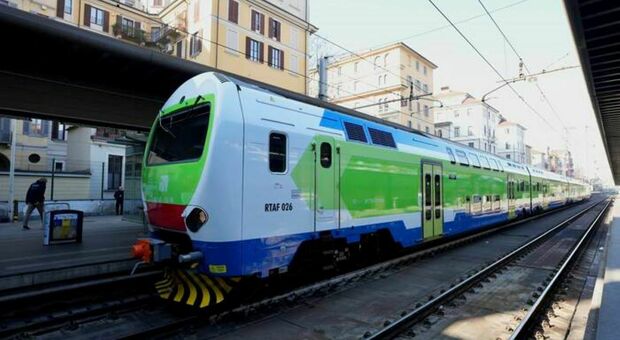https://statics.cedscdn.it/photos/MED/2026/06/25/9614193_25173134_milano_treno.jpg