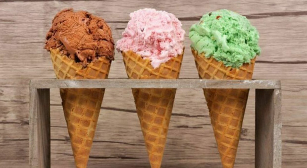 https://statics.cedscdn.it/photos/MED/2026/06/25/9614214_25175303_mangia_gelato_e_poi_muore.jpg