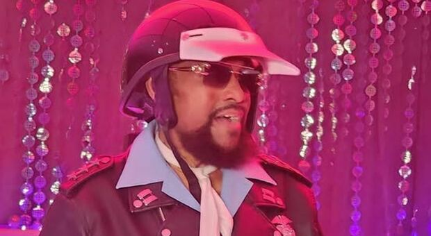 https://statics.cedscdn.it/photos/MED/2026/07/01/9625350_01113047_villagepeople.jpg