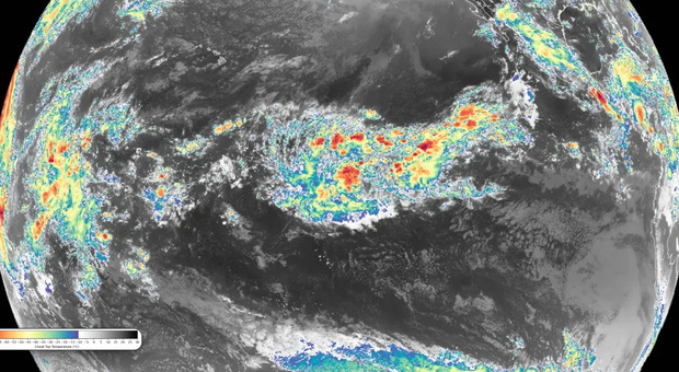 https://statics.cedscdn.it/photos/MED/2026/07/06/9635427_06171046_attivita_convettiva_sul_pacifico_compatibile_con_el_nino_in_sviluppo_cropped_3bmeteo_6b65ed07afd8da0abb4dcc2642510d14.jpg