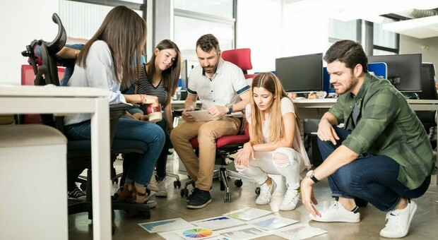 https://statics.cedscdn.it/photos/MED/2026/07/07/9637561_07182148_9182549_11155056_giovani_e_lavoro.jpg