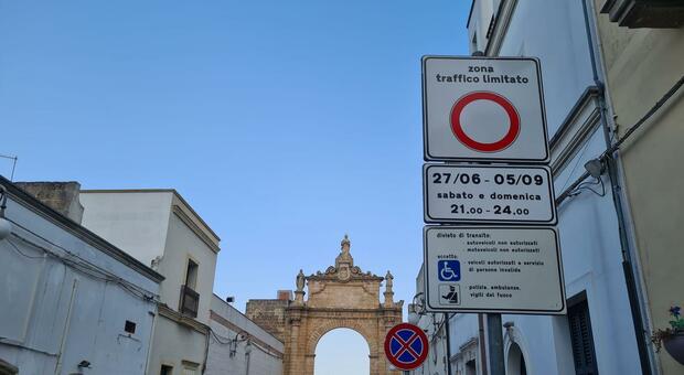 Carroattrezzi entra nella ztl per rimuovere un'auto: multato. Ma era stato chiamato dalla polizia