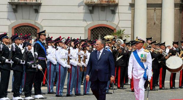 Napoli, il prefetto Michele di Bari: «Ospedali, raid dimezzati: drappelli contro i violenti»