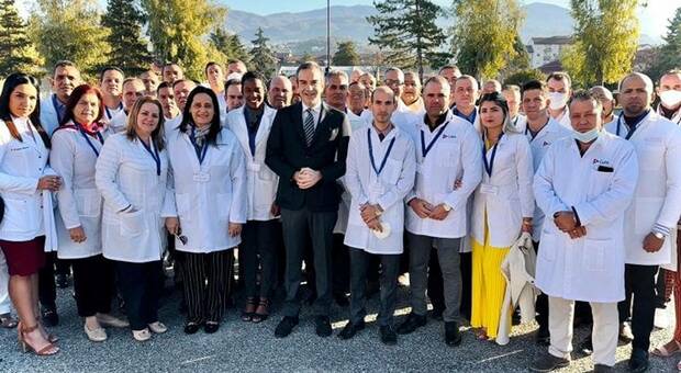 Scontro Calabria-Trump sui medici cubani