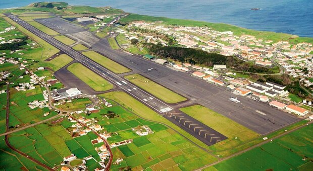https://statics.cedscdn.it/photos/MED/2026/07/13/9648553_13121019_lajes_air_base_2009.jpg