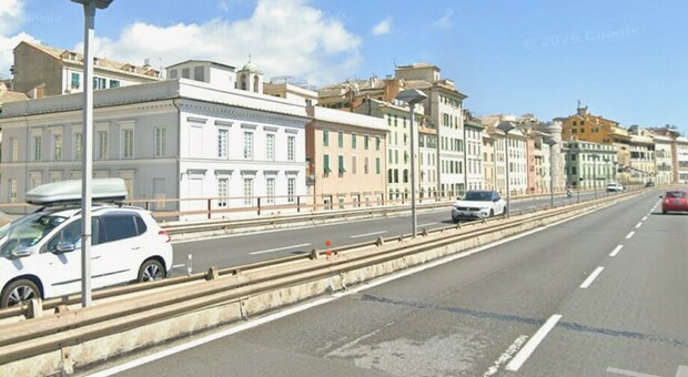 Via Gramsci a Genova, studente francese trovato morto in camera da letto, mattina, immagine di approfondimento