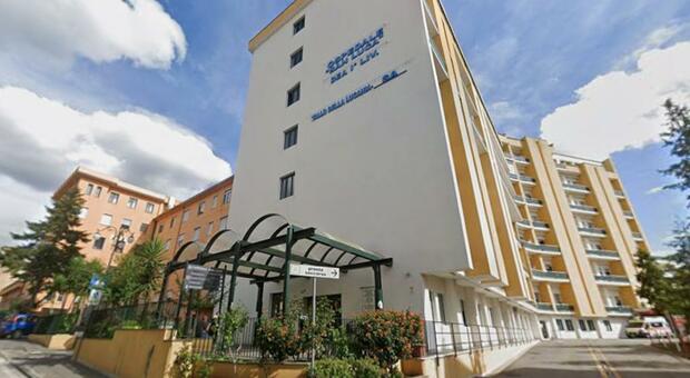 Salerno Teenager Shuttled 200 km Between Hospitals for Leg Fracture