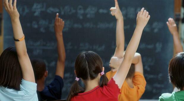 Invalsi, la scuola pugliese recupera ma resta il gap pre-Covid: è allarme dispersione