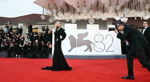Mostra del Cinema: viaggi, hotel e pasti, così saranno spesi 2,1 milioni per i vip in arrivo a Venezia