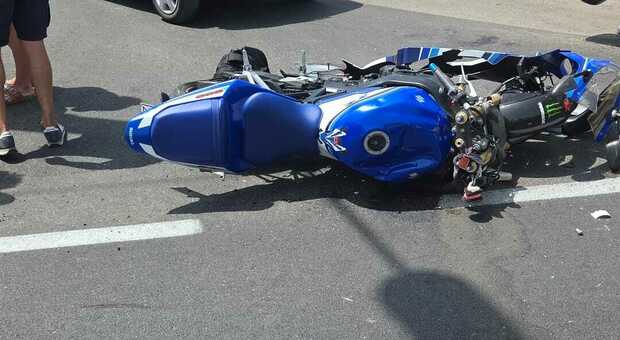 Salento, incidente tra auto - moto: grave un motociclista