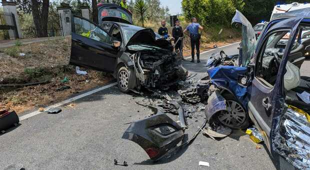 https://statics.cedscdn.it/photos/MED/2026/07/20/9662241_20154438_incidente_morti_appia_oggi.jpg