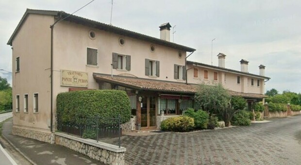 https://statics.cedscdn.it/photos/MED/2026/07/21/9663791_21075018_recensioni_negative_ristorante.jpg