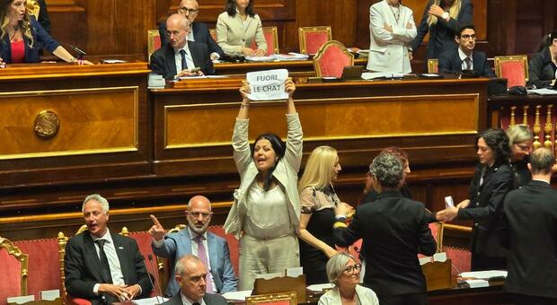 Italian Committee Rejects Prosecutor Request for Deputy's Chat Records