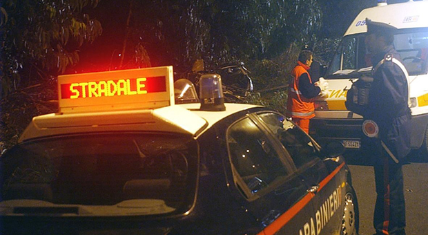 Incidente tra due auto nel Barese: morta una donna, sei i feriti. Tre bambini in ospedale