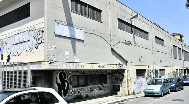 Mercati, parcheggi e appartamenti: in vendita 49 beni del Comune per 37 milioni