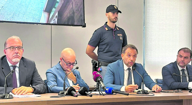 Mafia a Bari, l'allarme della DDA: clan instabili e giovani violenti