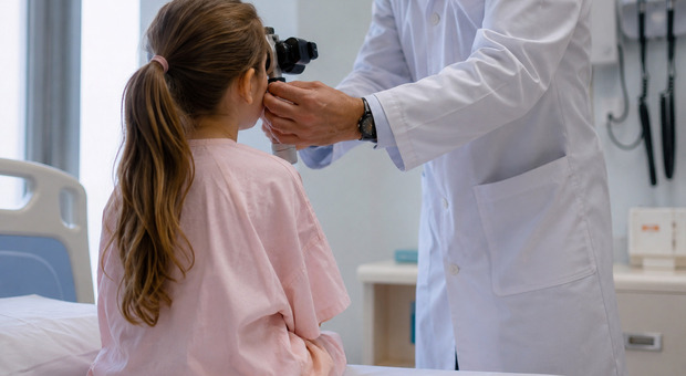 Bimba di 4 anni con le palpebre incollate, l'errore dei medici al pronto soccorso: risarcita la famiglia